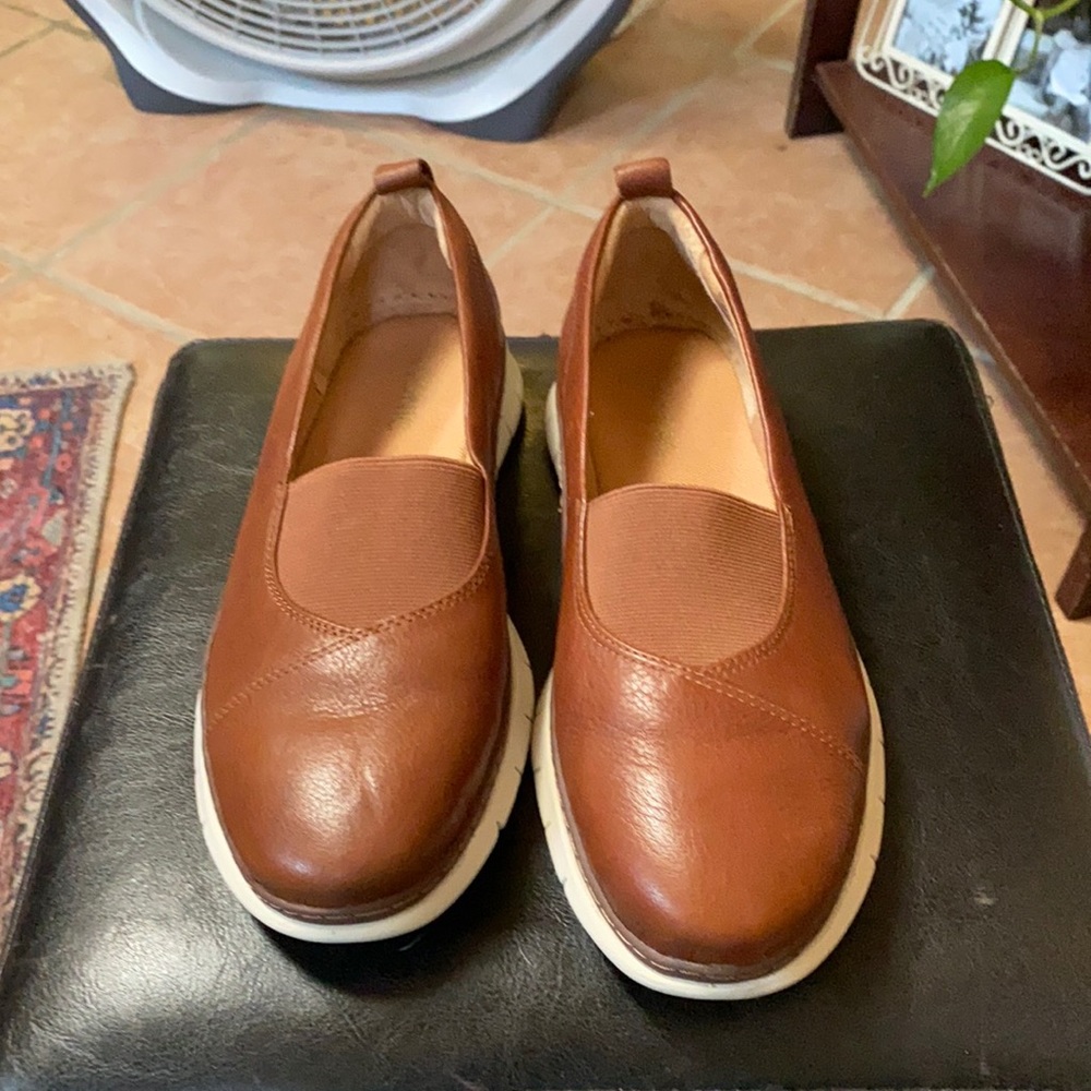 Ladies shoes